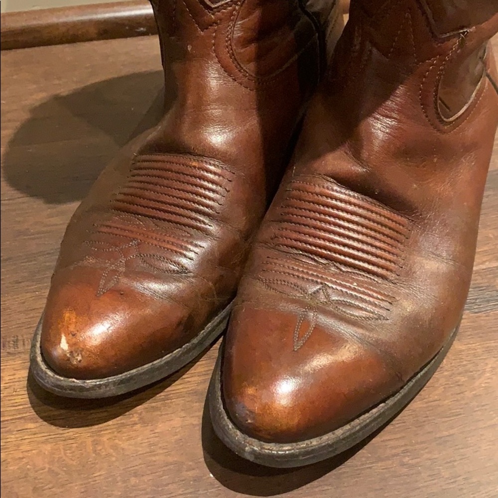 Boot - Picture 2 of 5